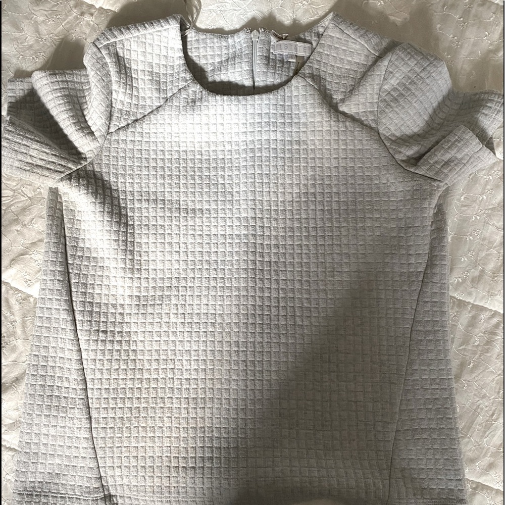 Sweater with zip at back